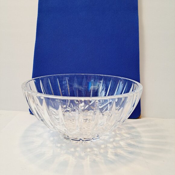 Waterford Crystal Heritage Bowl Lead Crystal #40005478 - 7 inches in diameter - Picture 1 of 8